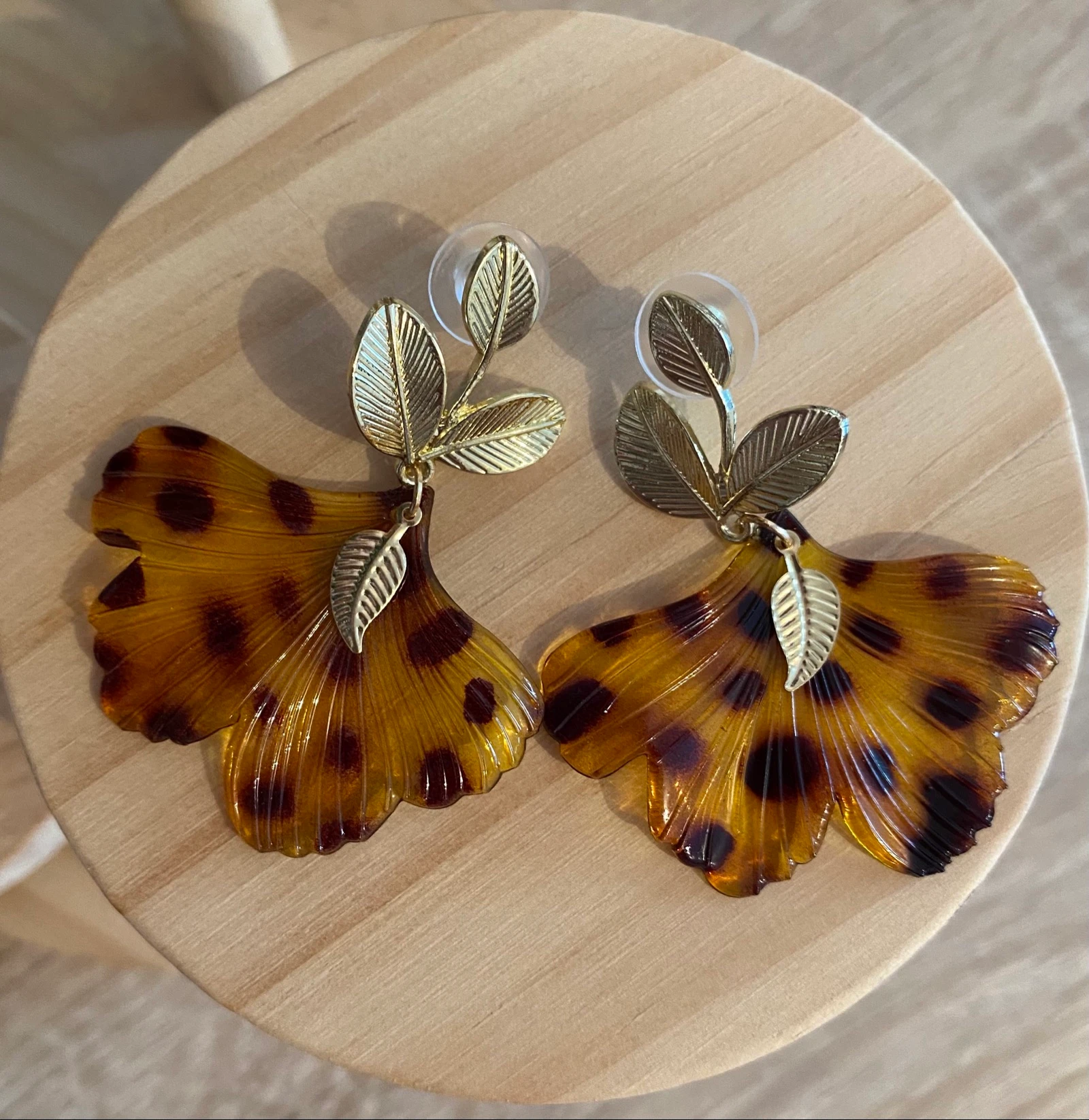 Brincos de folha de Gingko com estampa de leopardo – photo 5